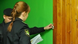 В Ставрополе женщина-должница ответит за наезд на пристава