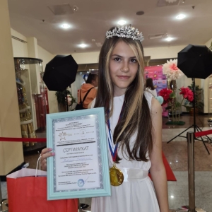 Юные модели из Невинномысска покорили жюри на конкурсе красоты