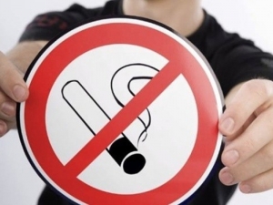Минздрав предложил пожизненно запретить продажу сигарет