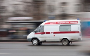 Под Ставрополем легковушка разлетелась на куски при столкновении с микроавтобусом