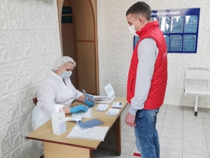 На Ставрополье активисты Молодёжки ОНФ помогли донорской кровью людям