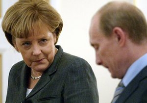 Меркель отказалась от переговоров с Путиным