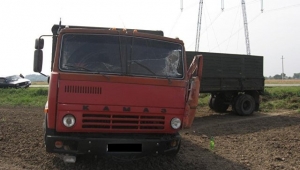 На Ставрополье пассажирский автобус столкнулся с «КамАЗом»
