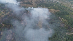 Пожар в районе горы Кольцо в Кисловодске тушили с помощью вертолета