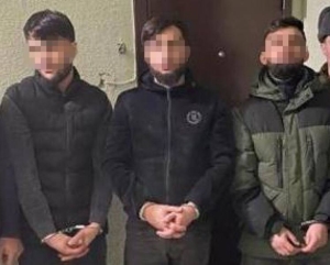 Во Владикавказе задержали трех нелегальных мигрантов при попытке сбыта наркотиков