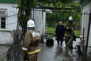 В дома двух районов на Ставрополье пришла большая вода