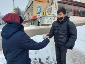 Железных рыцарей дорог поздравили инспекторы в юбках