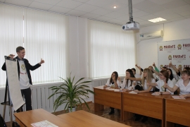 На Ставрополье студенты старших курсов Президентской Академии встретились со школьниками