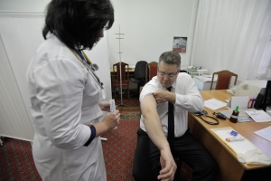 Губернатор Ставрополья привился от гриппа