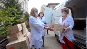 Депутат Госдумы от Ставрополья помогла райбольнице масками и защитными костюмами