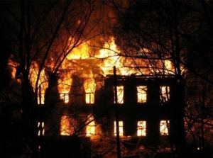В Ставрополе пожарные потушили горящую многоэтажку