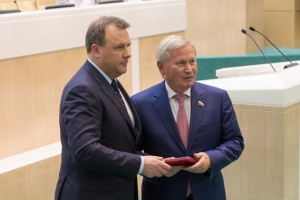 Сенатора от Ставрополья наградили орденом Почета