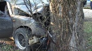 На Ставрополье автоледи попала в аварию при обгоне «КамАЗа»