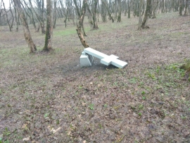 В Ставрополе вандалы снова сломали крест на Татарском городище