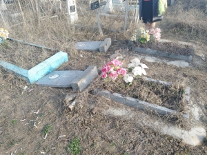 Пьяный селянин разгромил восемь надгробий в селе Русское на Ставрополье