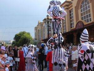 В Кисловодске горожане и туристы летом присоединятся к цирковой кавалькаде