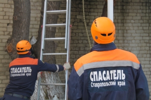 В Ставрополе рабочий сломал ребра, упав со строительных лесов