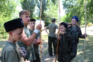 Для казачат на Ставрополье наступило время полевых сборов