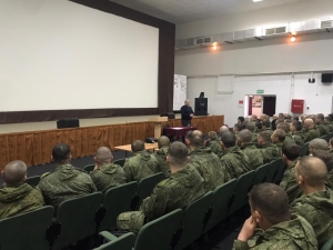 В Невинномысске для военнослужащих железнодорожных войск провели Урок мужества