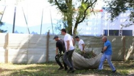 В Парке Победы у Новопятигорского озера провели большой субботник