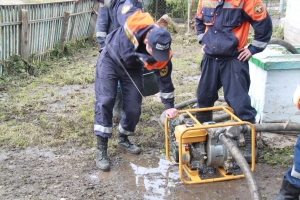 Жителей Ставрополя горячей водой и зарядкой для мобильников обеспечили спасатели