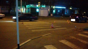 В Ставрополе внедорожник сбил юношу и девушку на пешеходном переходе