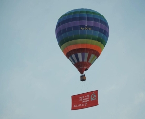 Копия Знамени Победы облетит Ставрополь на воздушном шаре