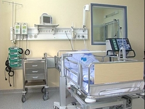 Банк Москвы вручил краевой больнице в Ставрополе сертификат на кровати для онкобольных детей