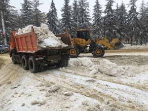 В Ставрополе снегоуборочная заработала без остановки