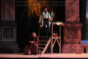 В Новосибирске тысяча человек выступили против оперы Вагнера