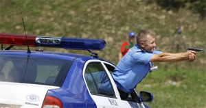 На Ставрополье несовершеннолетнего водителя остановили выстрелами