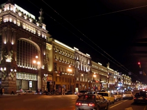 В Петербурге угонщики машины вызвали ее хозяйке такси