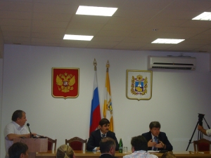 Межэтнические отношения и роль СМИ обсудили на Ставрополье в комитете по делам национальностей и казачества
