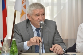 Глава Ставрополя поздравил трудящихся с Первомаем