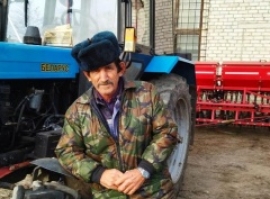 В Ставропольском крае тракторист убрал и засеял более тысячи гектаров полей