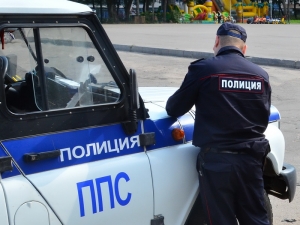 На Ставрополье мужчина украл с автостоянки на рынке тачку с обувью