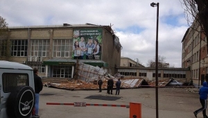 В апреле прошлого года ураганным ветром в Ставрополе снесло крышу многопрофильного колледжа