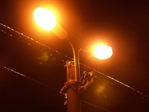 В Ставрополе 20-летний водитель разбил плафон уличного освещения