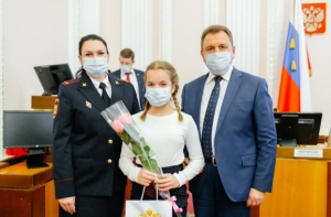 В Ставрополе вручили первые паспорта 14-летним горожанам