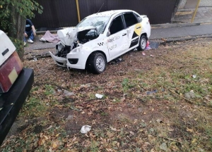 В Ставрополе в ДТП с такси погибла пассажирка