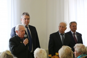 Губернатор Ставрополья поздравил семейную пару ветеранов с железной свадьбой
