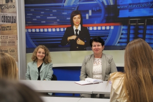В Ставрополе студенты-журналисты задали вопросы о профсоюзах Татьяне Богословской