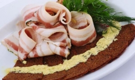 В Ставрополе "персонажами" вкусного фестиваля стали хлеб и сало