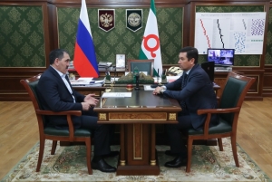 Глава Ингушетии Юнус-Бек Евкуров провел встречу с председателем Юго-Западного банка Сбербанка Евгением Титовым