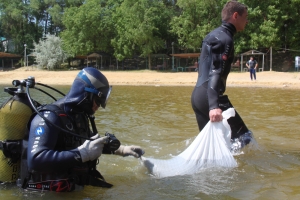 Спасатели на Ставрополье прошлись граблями по воде