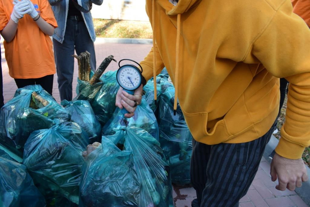 4628 кг мусора собрали волонтёры