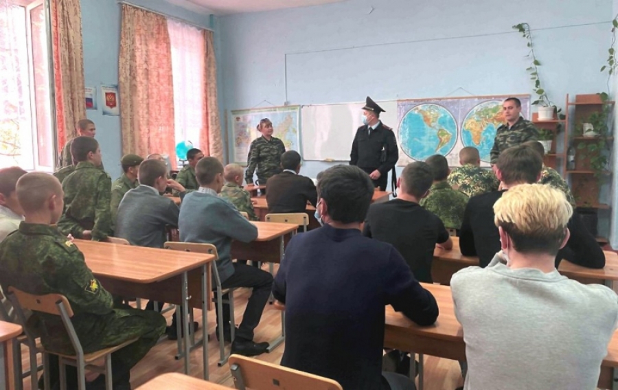 Школьникам Пятигорска показали финал «романтики» преступной жизни