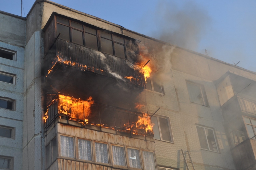 В юго-западном районе Ставрополя загорелась квартира