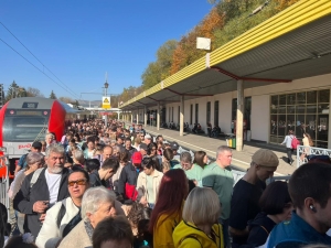 Рекордное количество туристов за 9 месяцев приехало в Кисловодск на поезде