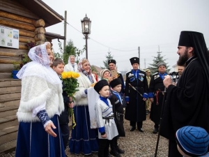 В День народного единства Архиепископ Феофилакт совершил литургию в Казанском храме Ессентуков